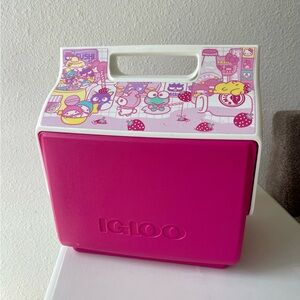 Hello Kitty & Friends Strawberry Milk Pink Little Playmate 7 Qt Igloo Cooler